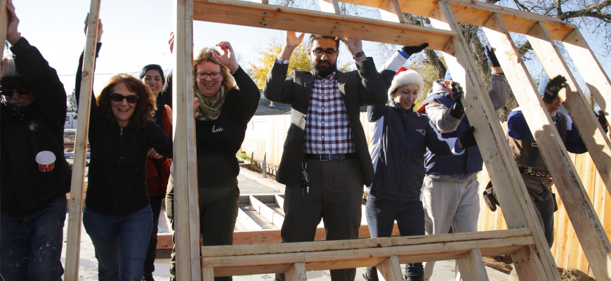 Walls Worth Raising – #BuildforUnity shows that raising walls can also bring people together.